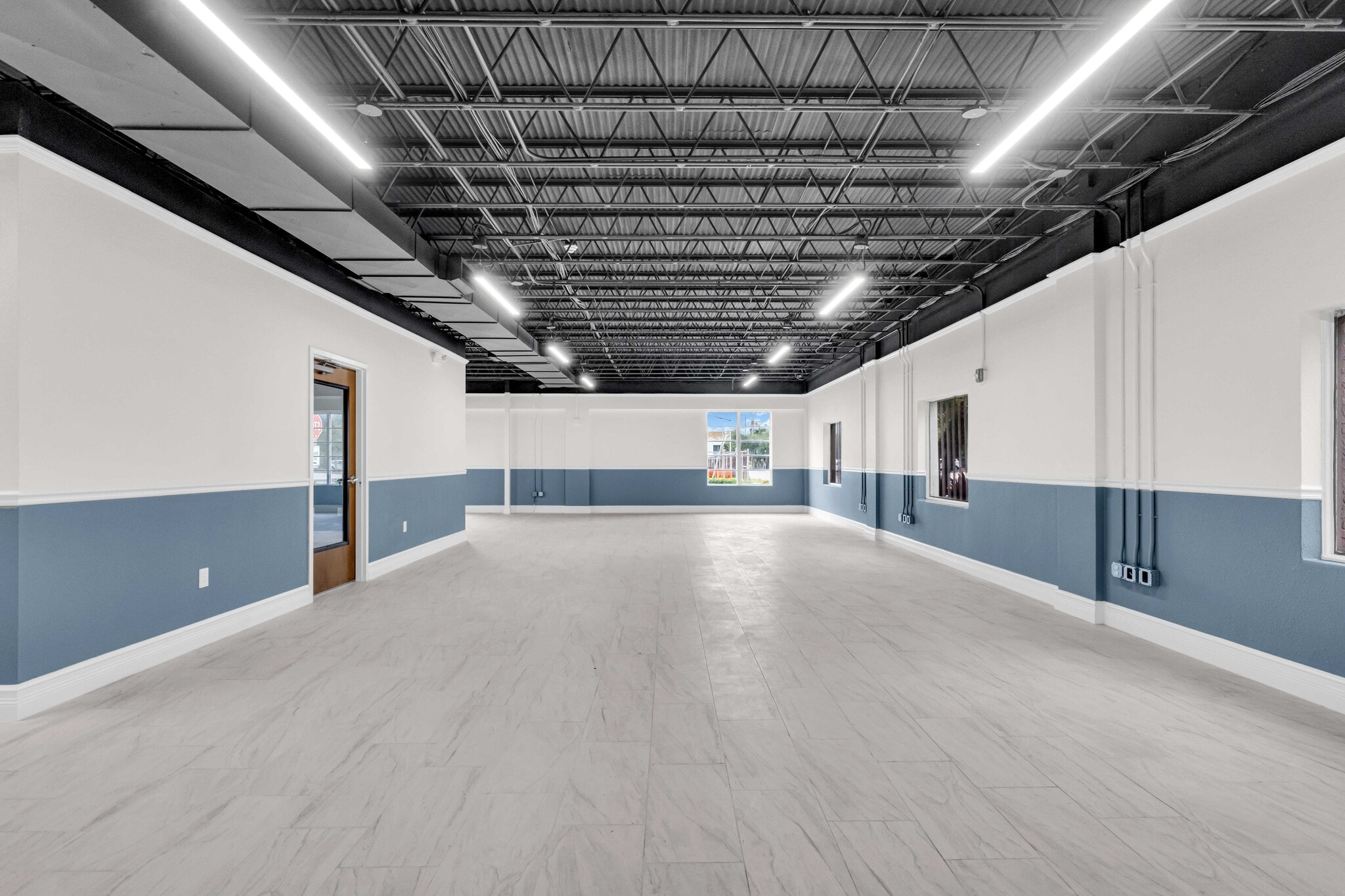 417 8th St W, Bradenton, FL for lease Interior Photo- Image 1 of 1