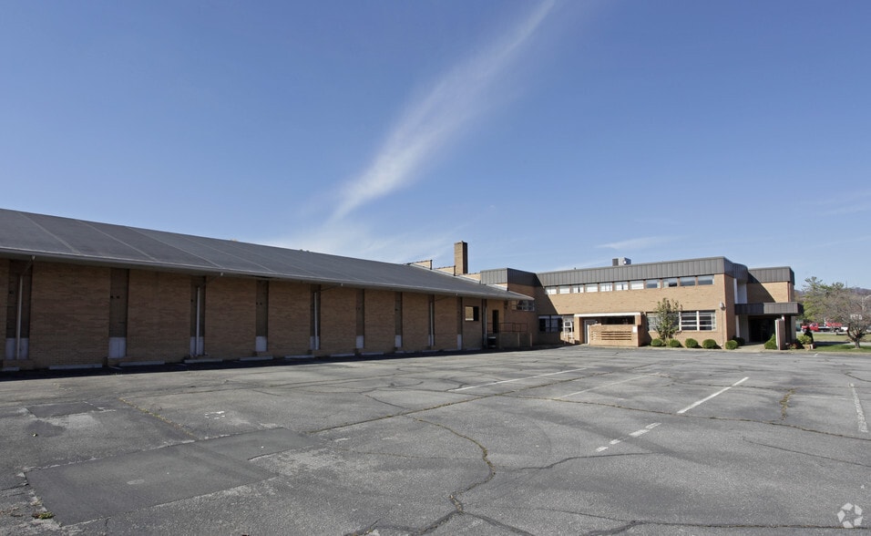 200 Bob Morrison Blvd, Bristol, VA for lease - Building Photo - Image 3 of 7