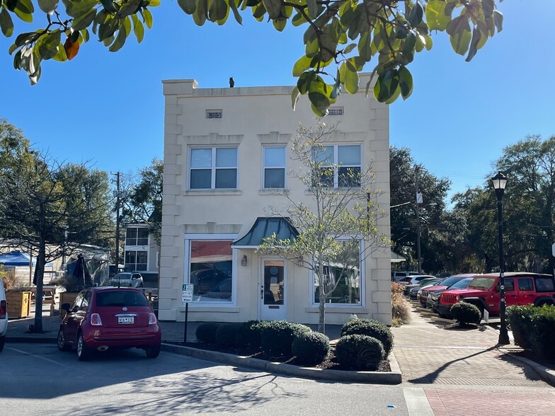 1043 E Montague Ave, Charleston, SC for sale - Building Photo - Image 1 of 1