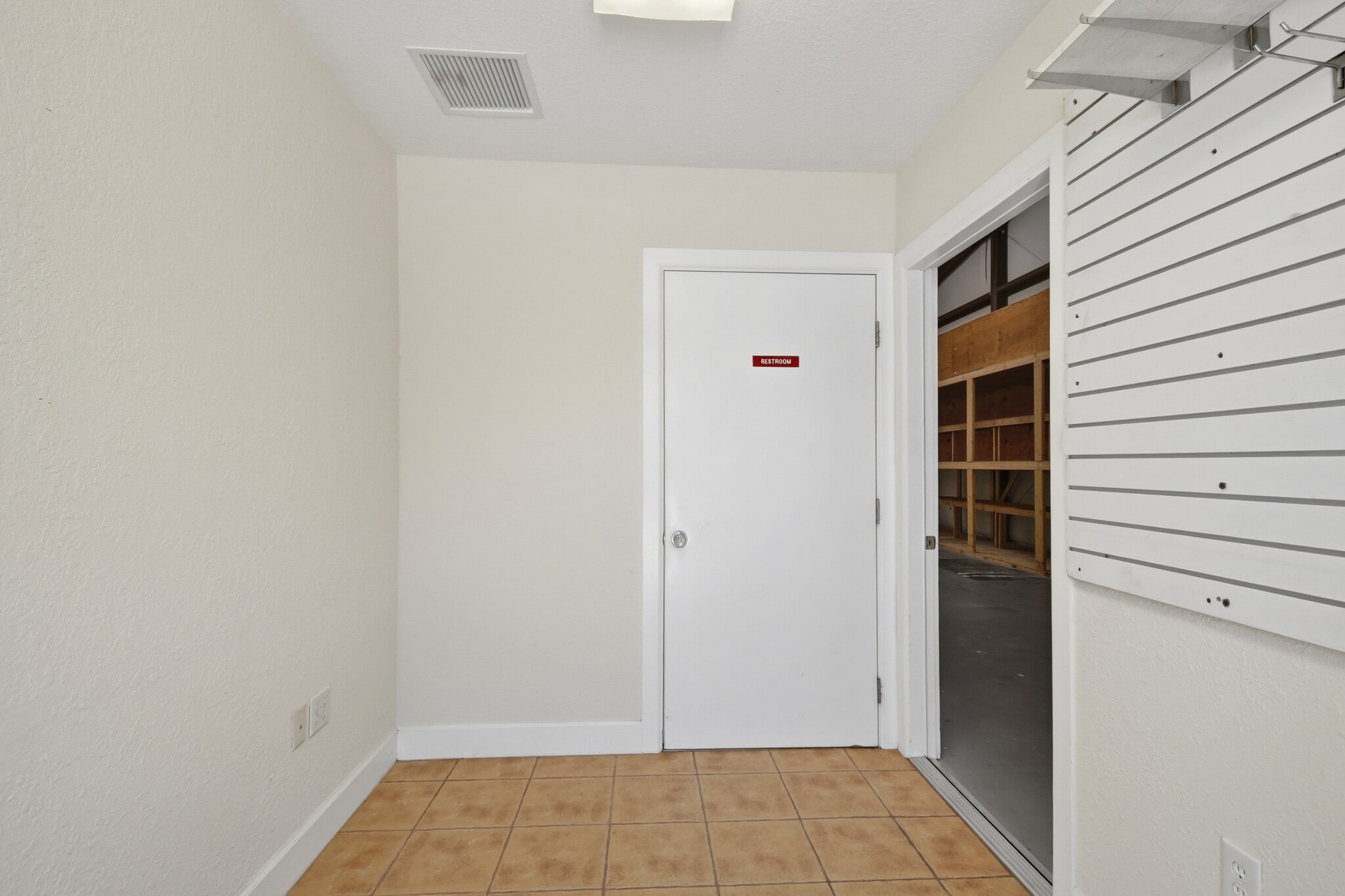 200 Waler Way, Saint Augustine, FL for lease Interior Photo- Image 1 of 13