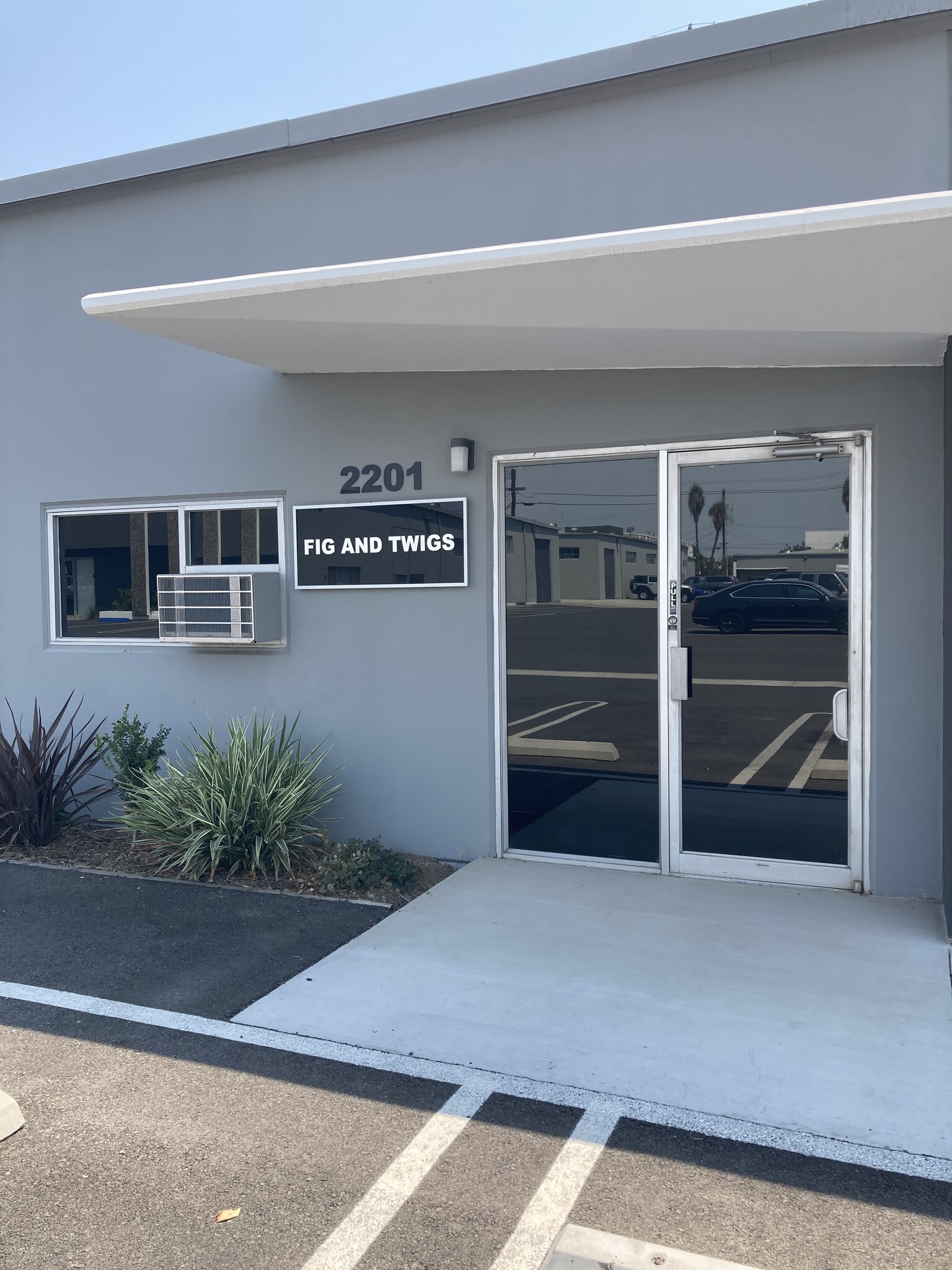 2189-2203 S Grand Ave, Santa Ana, CA for lease Interior Photo- Image 1 of 2