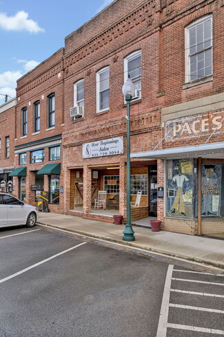 More details for 306 N Public Sq, Centerville, TN - Retail for Sale