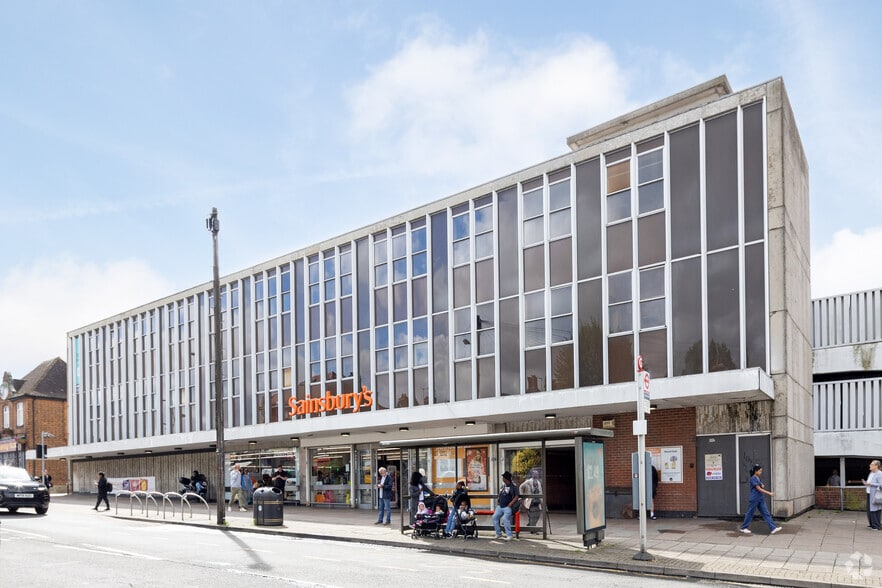 13-15 Hall Ln, London for sale - Primary Photo - Image 1 of 1