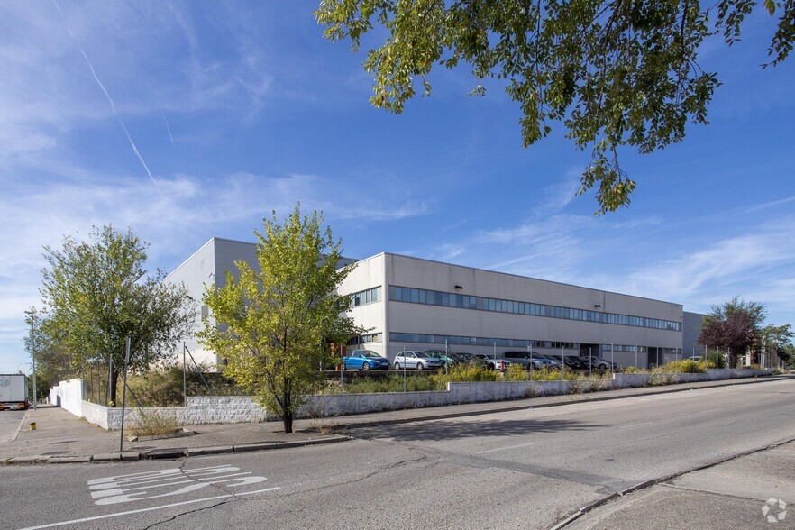 Industrial in Valdemoro, MAD for lease - Building Photo - Image 1 of 2