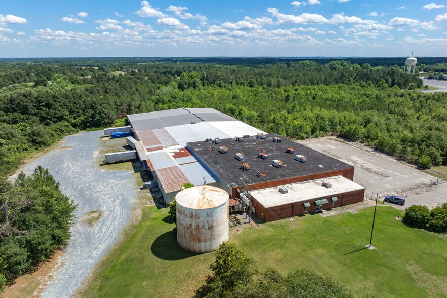 520 E Main St, Candor, NC for sale - Building Photo - Image 3 of 14