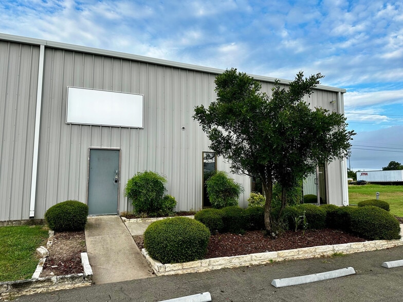 2592 Shell Rd, Georgetown, TX for sale - Building Photo - Image 2 of 7