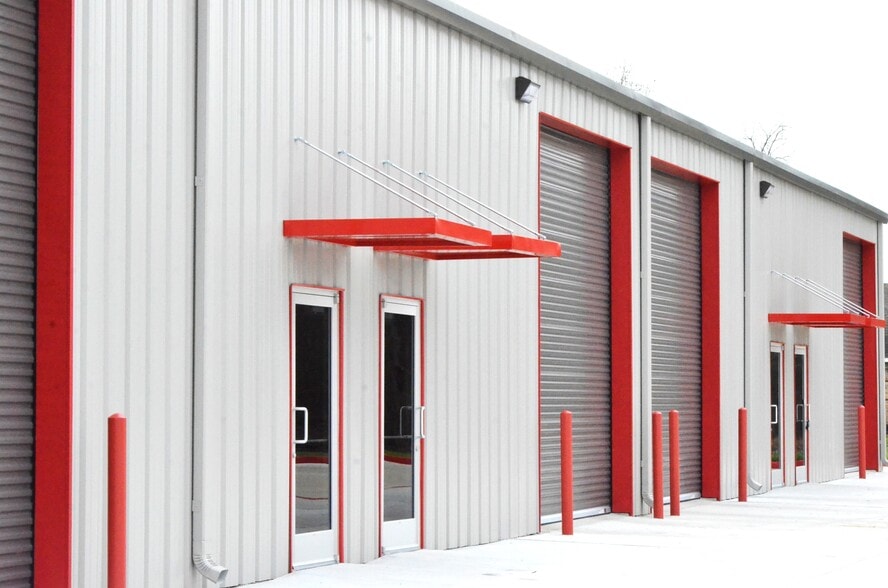 21631 Rhodes Rd, Spring, TX for lease - Building Photo - Image 1 of 62