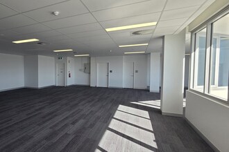 19 Riseley St, Ardross for lease Interior Photo- Image 1 of 4
