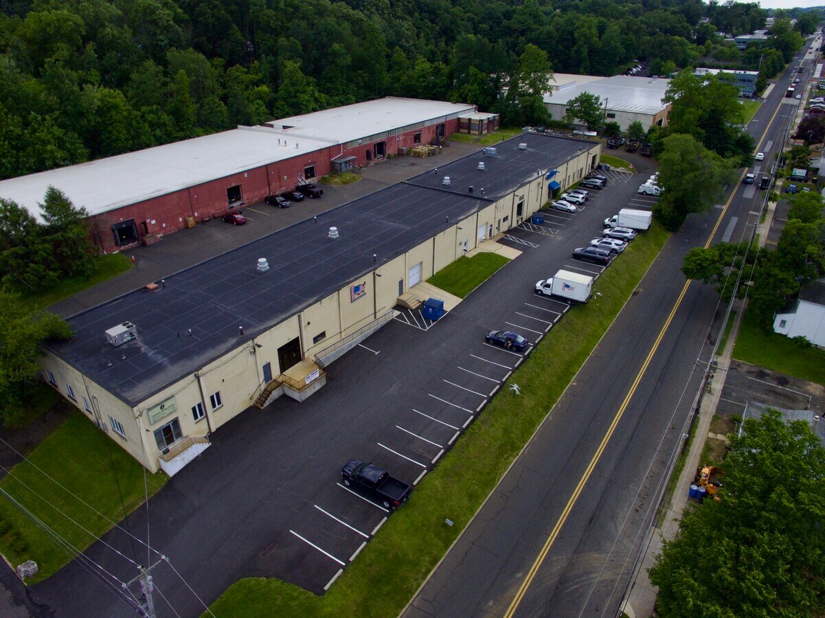 533 Davisville Rd, Willow Grove, PA 19090