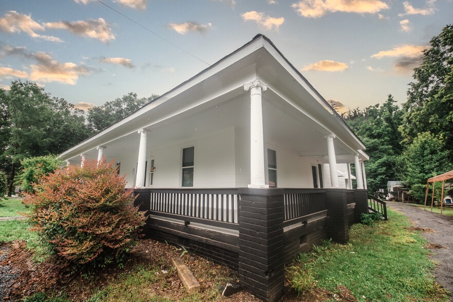 707 W Phifer St, Monroe, NC for sale - Building Photo - Image 2 of 26