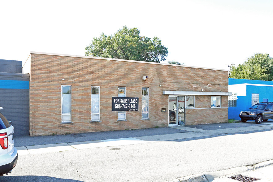 608 E Ten Mile Rd, Hazel Park, MI for sale - Primary Photo - Image 1 of 1