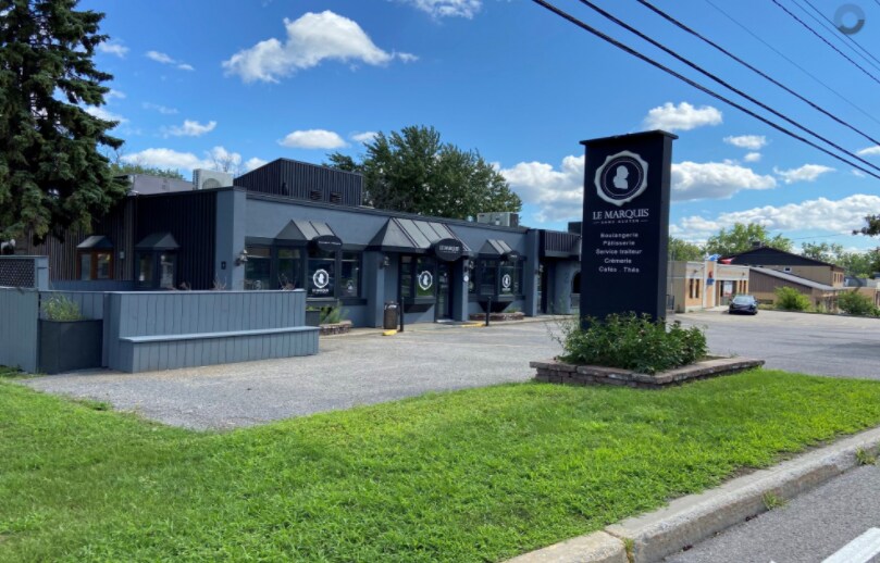 76 Ch de la Grande-Côte, Boisbriand, QC for sale Primary Photo- Image 1 of 1