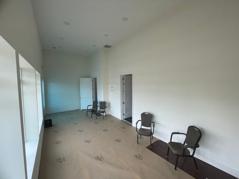 1484 Dale Earnhardt Blvd, Kannapolis, NC for lease - Interior Photo - Image 3 of 17