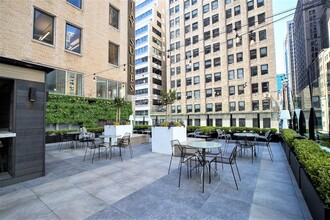 369 Lexington Ave, New York, NY for lease Building Photo- Image 2 of 7