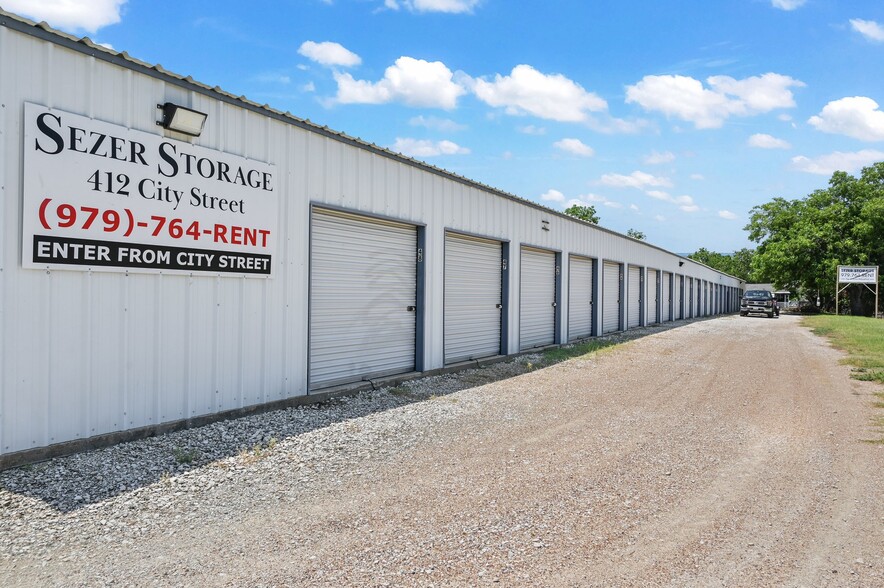 412 City st, Caldwell, TX for sale - Primary Photo - Image 1 of 15