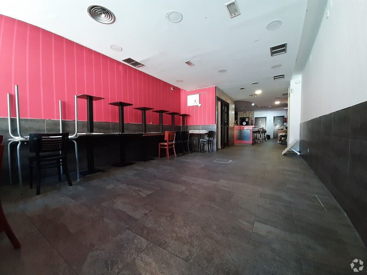 Leganés, MAD 28912 - - - Interior Photo - Image 2 of 13