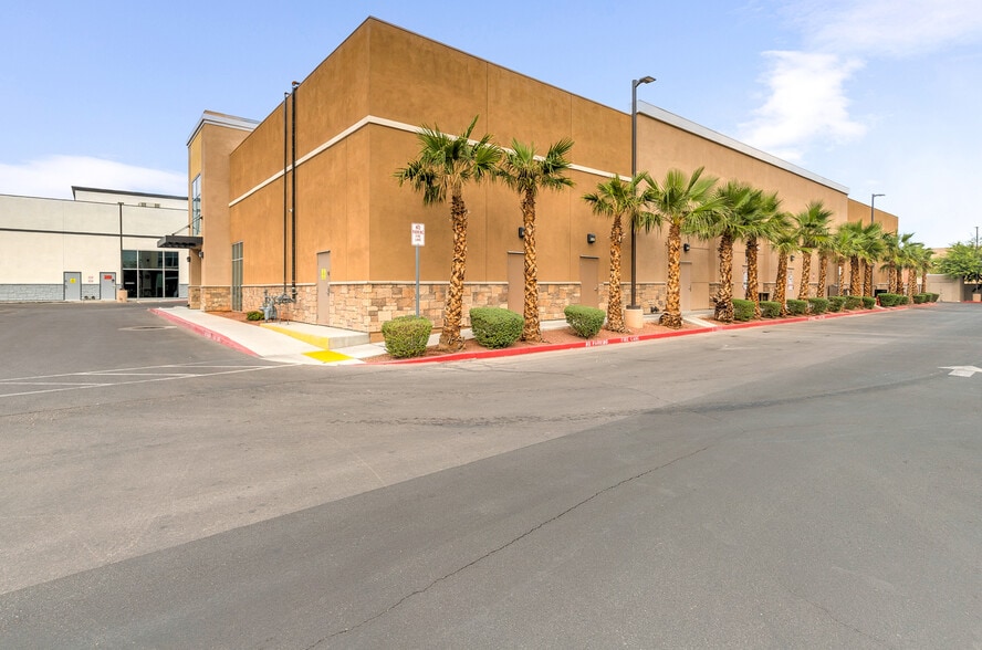 7686 S Las Vegas Blvd, Las Vegas, NV for lease - Building Photo - Image 3 of 7