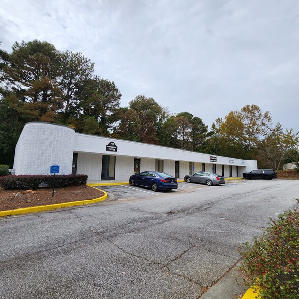 2151 Fountain Dr, Snellville, GA for lease - Building Photo - Image 1 of 6