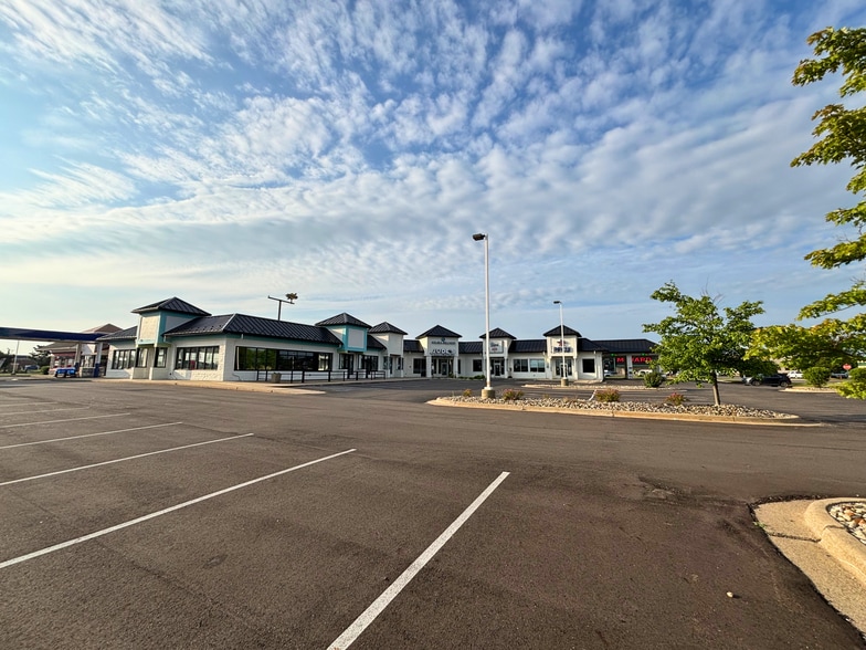 644 Migaldi Ln, Lansing, MI for lease - Building Photo - Image 1 of 3