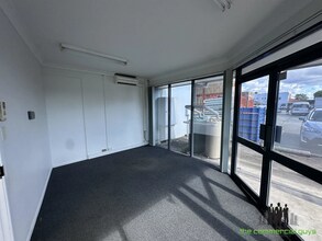 16 Lear Jet Dr, Caboolture for lease Interior Photo- Image 1 of 10