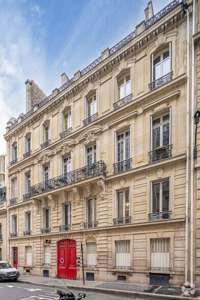11 Rue De Milan, Paris for lease - Building Photo - Image 2 of 2