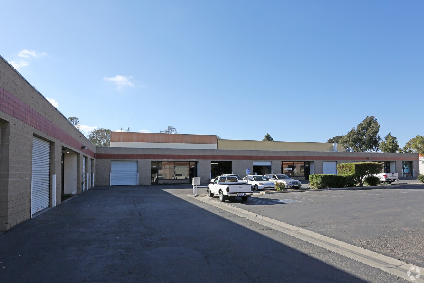 17671 Metzler Ln, Huntington Beach, CA 92647