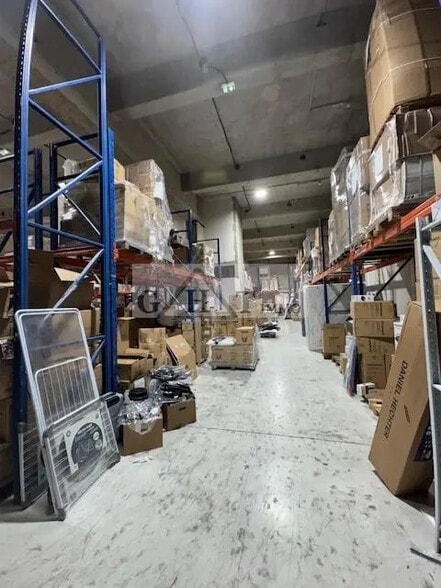 Industrial in Pantin for lease - Interior Photo - Image 1 of 4