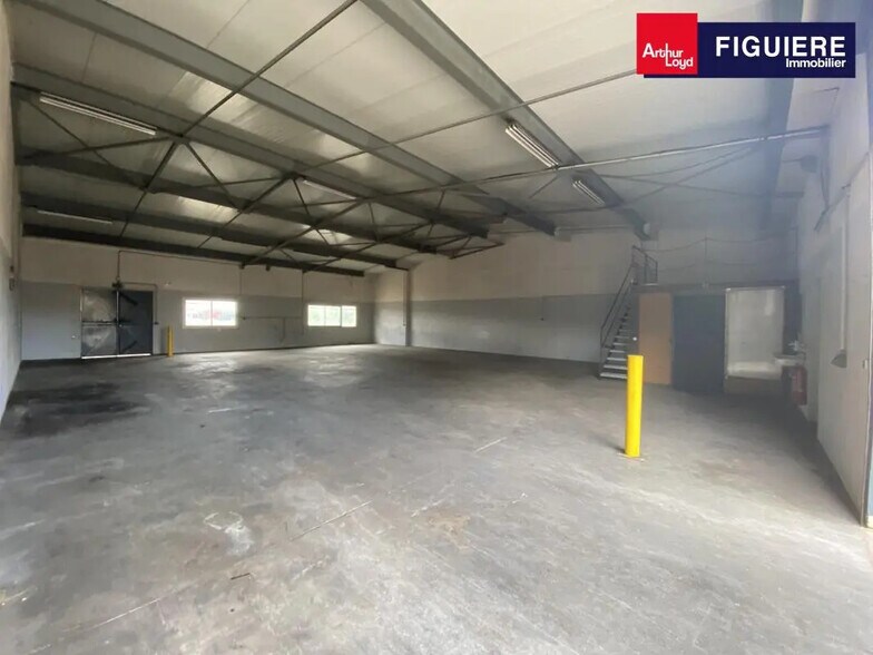 Office in Istres for lease - Building Photo - Image 3 of 17