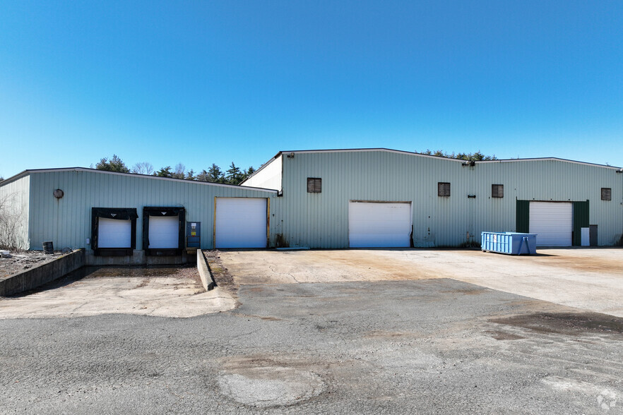 16 Carleton Dr, Georgetown, MA for lease - Building Photo - Image 3 of 5