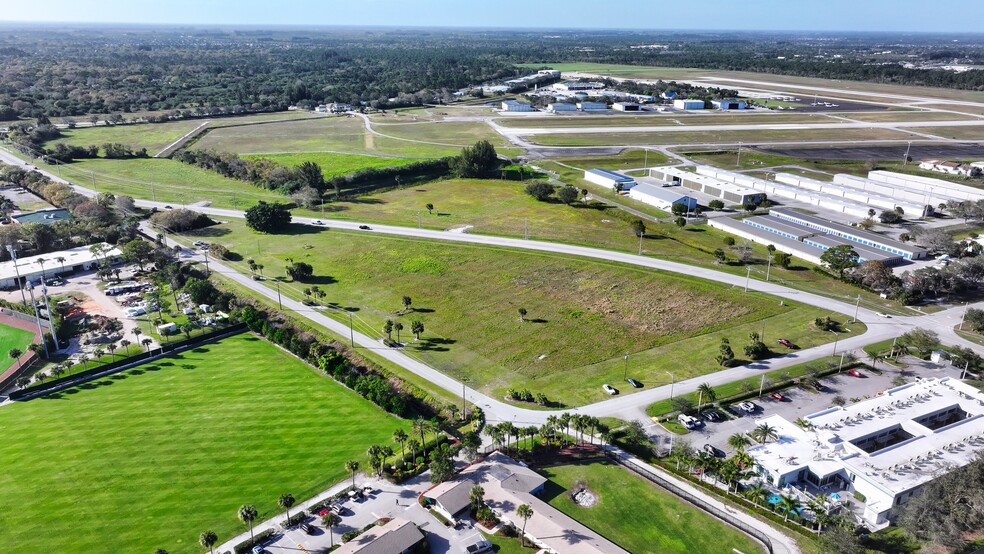 3701 Aviation Blvd, Vero Beach, FL for sale - Aerial - Image 1 of 7