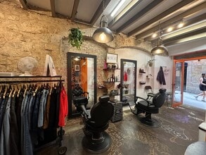 Retail in Barcelona, Barcelona for lease Interior Photo- Image 2 of 7