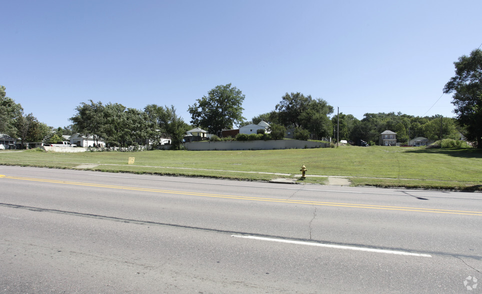 904 Lewis Blvd, Sioux City, IA for sale - Primary Photo - Image 1 of 1