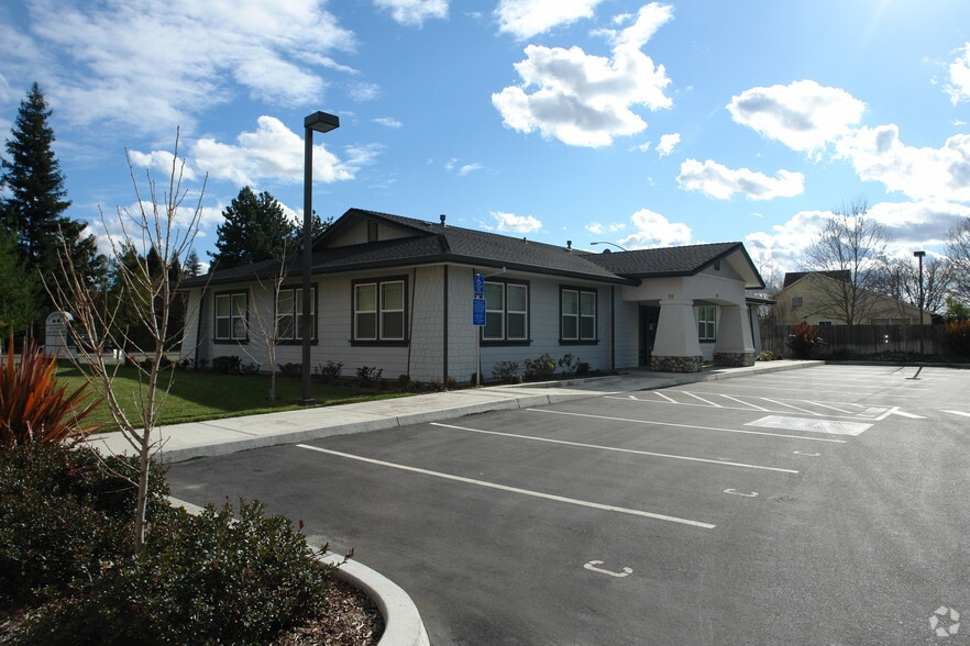 19 Ilahee Ln, Chico, CA for lease - Building Photo - Image 2 of 4