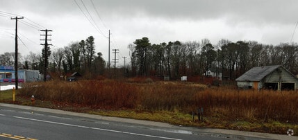 1124 W Main St, Riverhead, NY - AERIAL map view