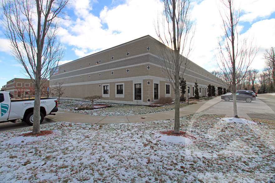 47815 West Rd, Wixom, MI for lease - Building Photo - Image 1 of 1