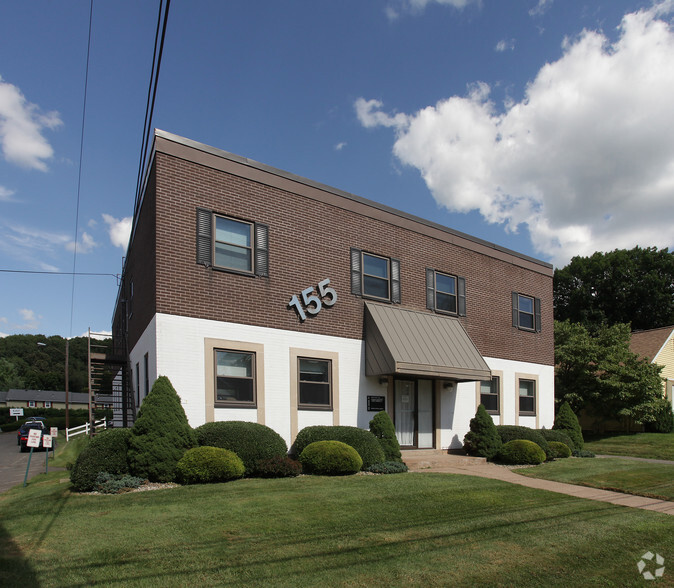 155 Main St, Manchester, CT for lease - Building Photo - Image 2 of 10