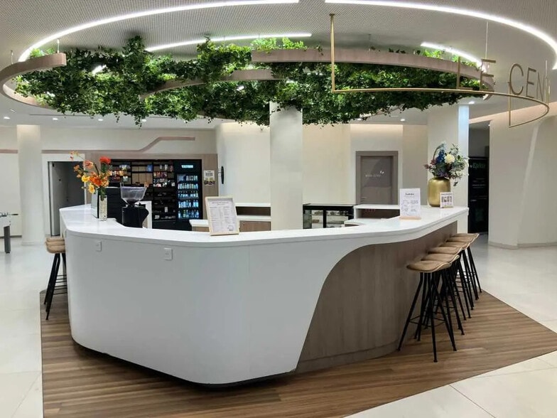 61-63 Rue Des Belles Feuilles, Paris for lease - Interior Photo - Image 3 of 4