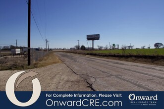 1037 Industrial Blvd, Hewitt, TX for lease Building Photo- Image 2 of 41