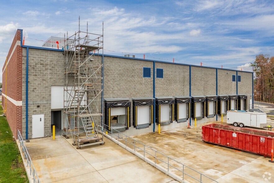 8841 Landmark Rd, Richmond, VA for lease - Building Photo - Image 3 of 5