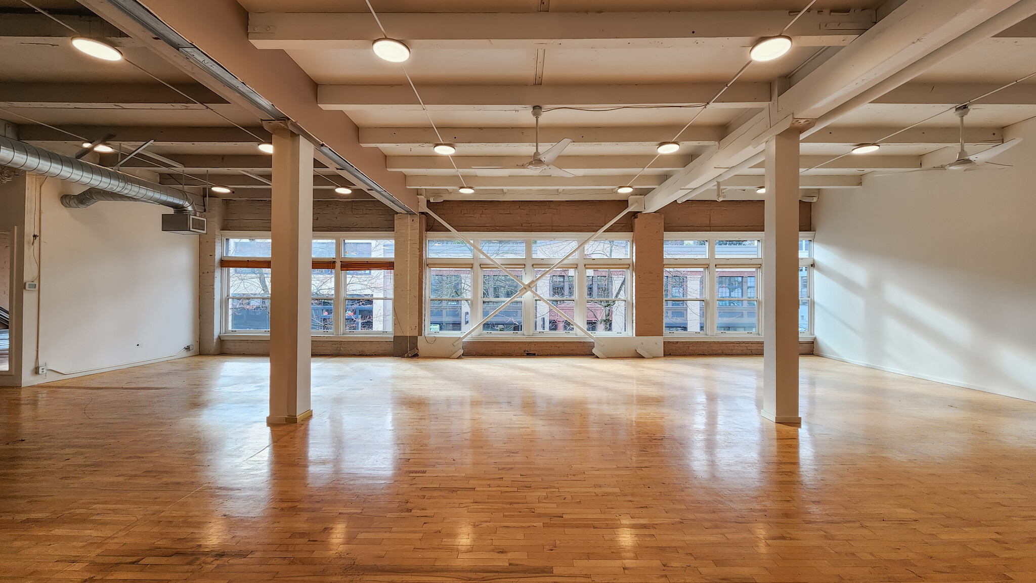 500 E Pike St, Seattle, WA for lease Interior Photo- Image 1 of 8