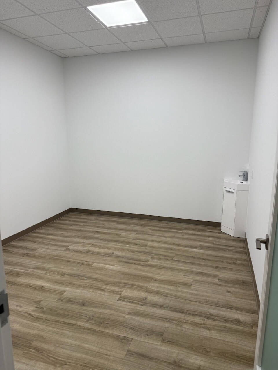 696 Dutchess Tpke, Poughkeepsie, NY for lease Interior Photo- Image 1 of 4