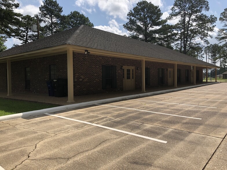 9140 Newcastle Dr, Shreveport, LA for lease - Building Photo - Image 2 of 4