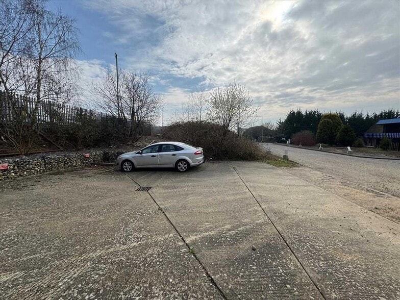 36 Brunel Way, Thetford for sale - Building Photo - Image 2 of 12