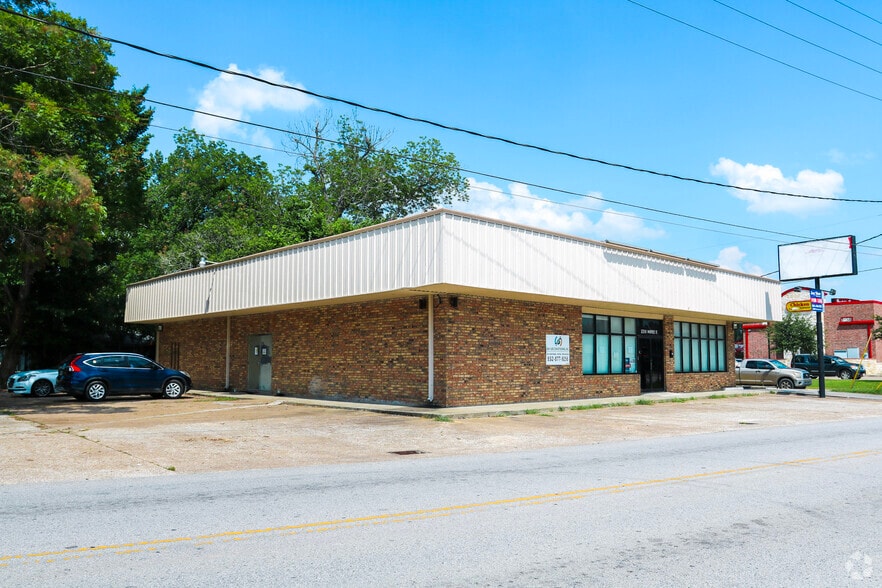 201 N Winfree St, Dayton, TX for lease - Building Photo - Image 1 of 22