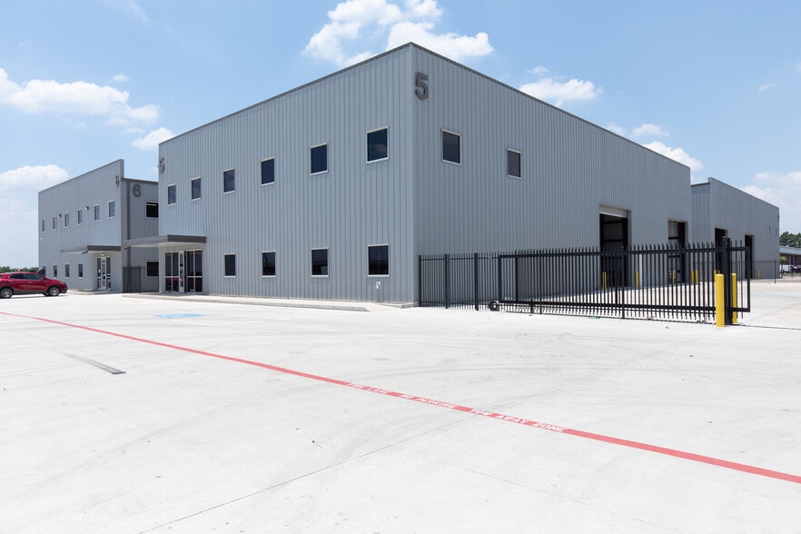 6702 Theall Rd, Houston, TX for sale - Building Photo - Image 3 of 12