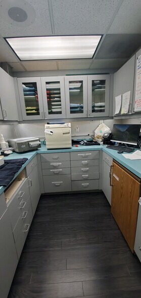 5220 Neil Rd, Reno, NV for lease - Interior Photo - Image 3 of 45