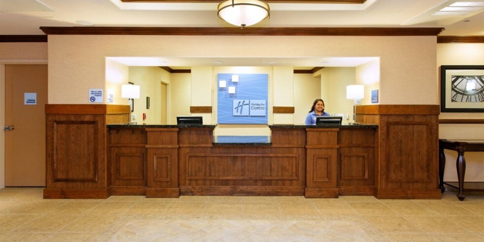 W Kathryn Ave, Fresno, CA for sale - Lobby - Image 1 of 1