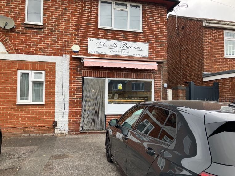 42A Bond St, Englefield Green for lease - Building Photo - Image 2 of 2