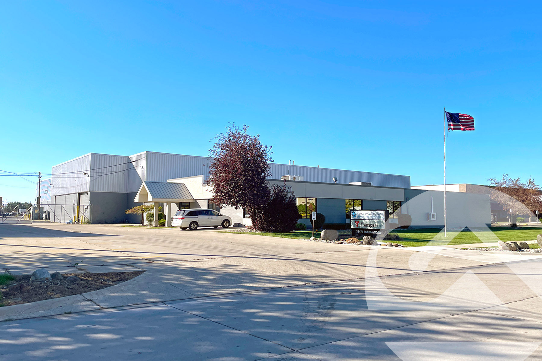 32471 Industrial Dr, Madison Heights, MI for lease Building Photo- Image 1 of 12