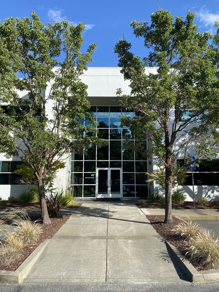 1450 N McDowell Blvd, Petaluma, CA for lease - Building Photo - Image 1 of 4